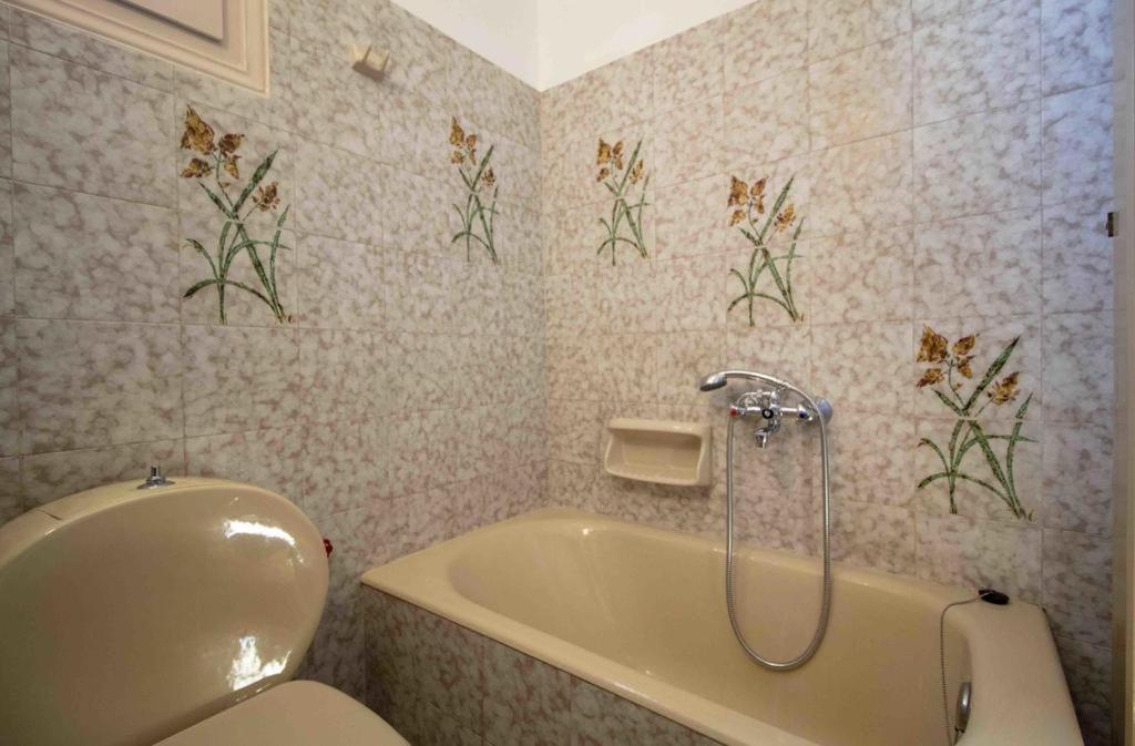 Апартаменты Manousi 1- Ground Floor Мистра Экстерьер фото