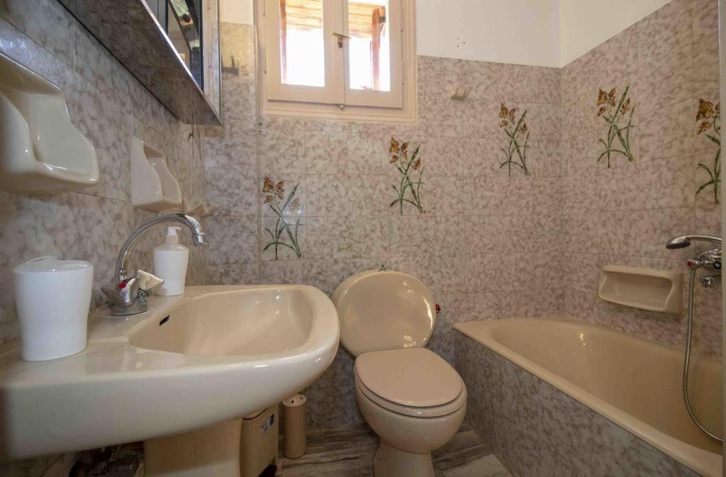 Апартаменты Manousi 1- Ground Floor Мистра Экстерьер фото